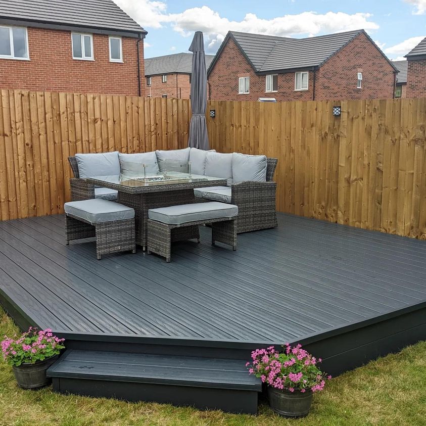 Anthracite Grey decking with a seated area